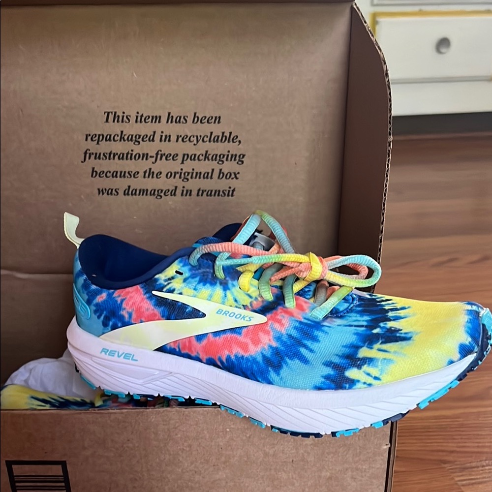 NWOT Brooks Colorful Tie-Dye Sneakers